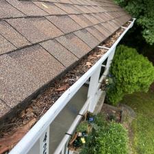 Professional-Gutter-Cleaning-in-Williamsburg-Virginia 5