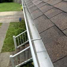 Professional-Gutter-Cleaning-in-Williamsburg-Virginia 7